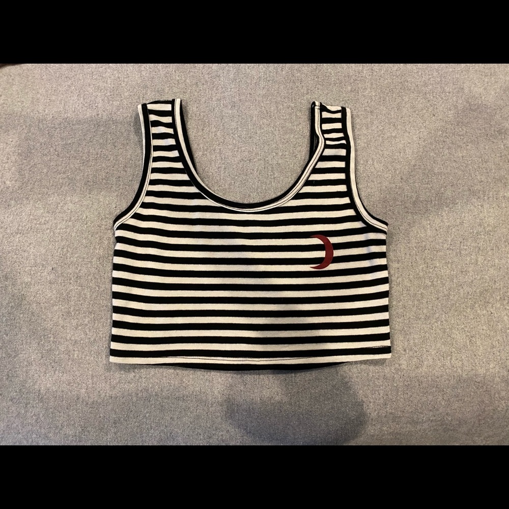 Black & White crop top